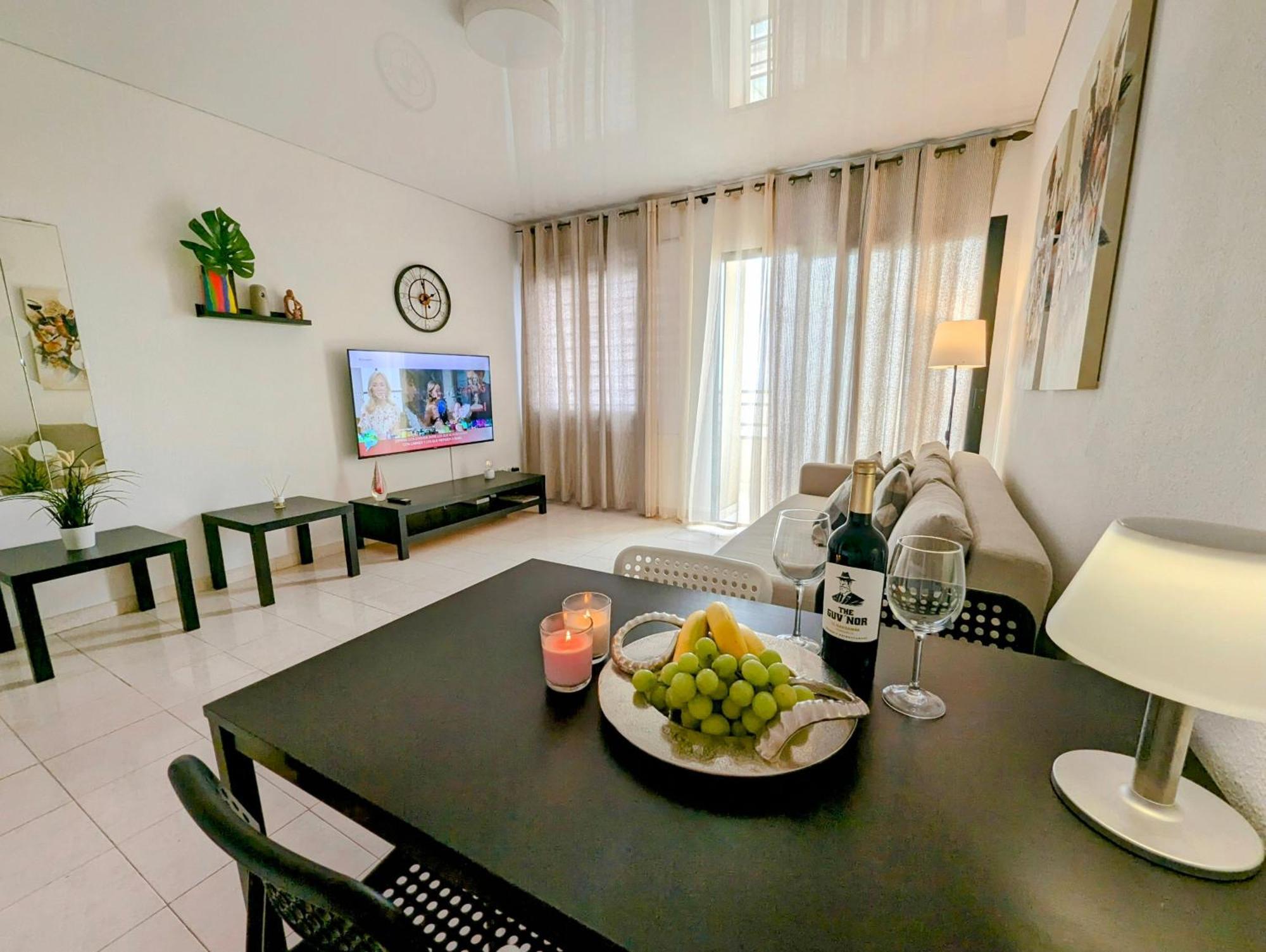 In Club Paraiso Ocean View, Wi-fi Apartment